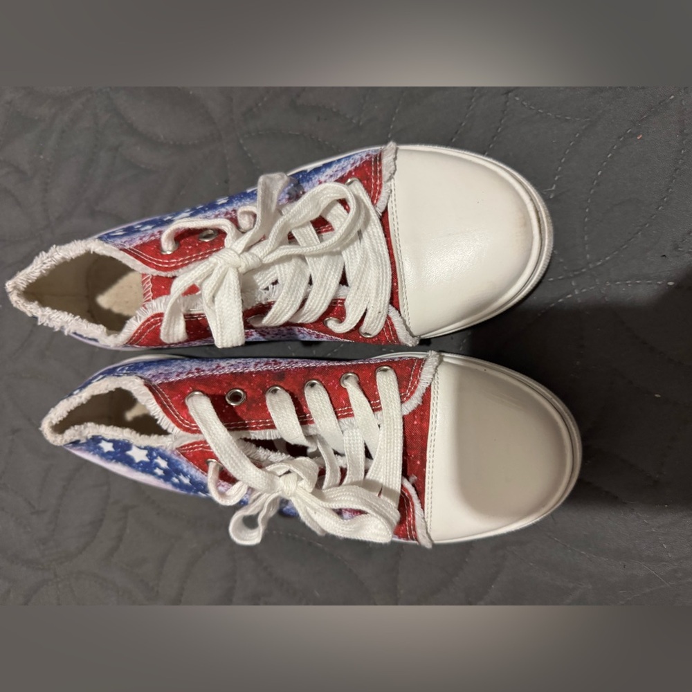 Women’s Patriotic sneakers - Picture 2 of 4
